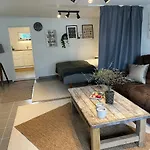 Cozy Studio Apartment With Garden Access